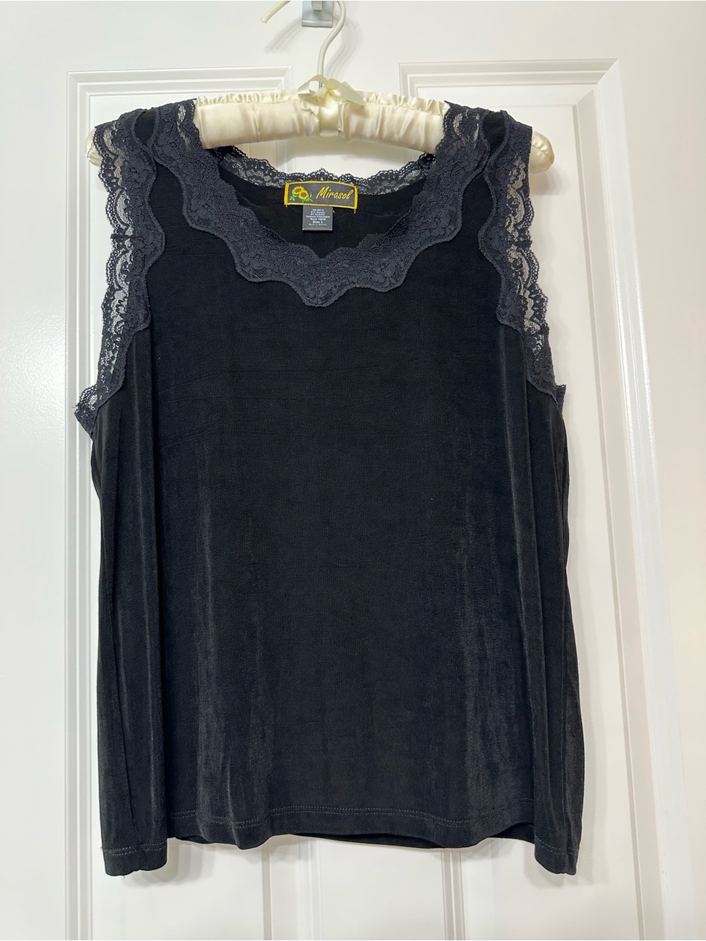 Mirasol Black Lace-Trim Sleeveless Tank